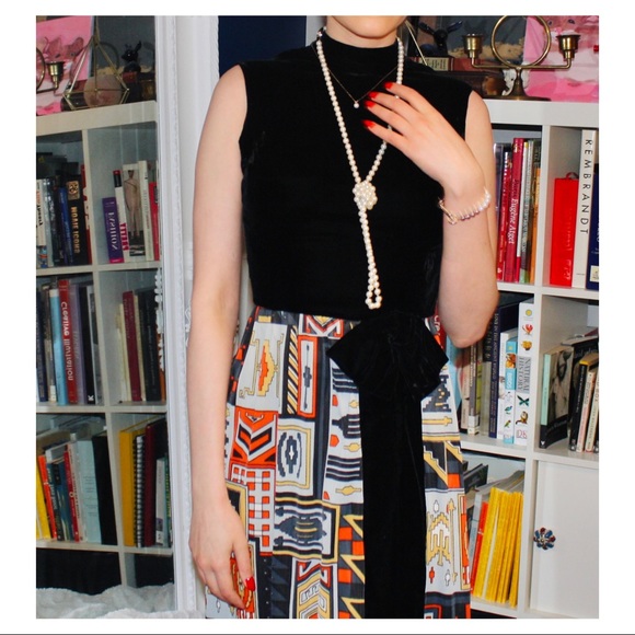 Vintage Velvet Art Dress - Picture 4 of 7